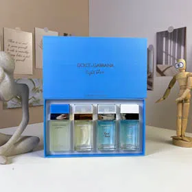 Dolce & Gabbana DG light blue medium four-piece set-3121